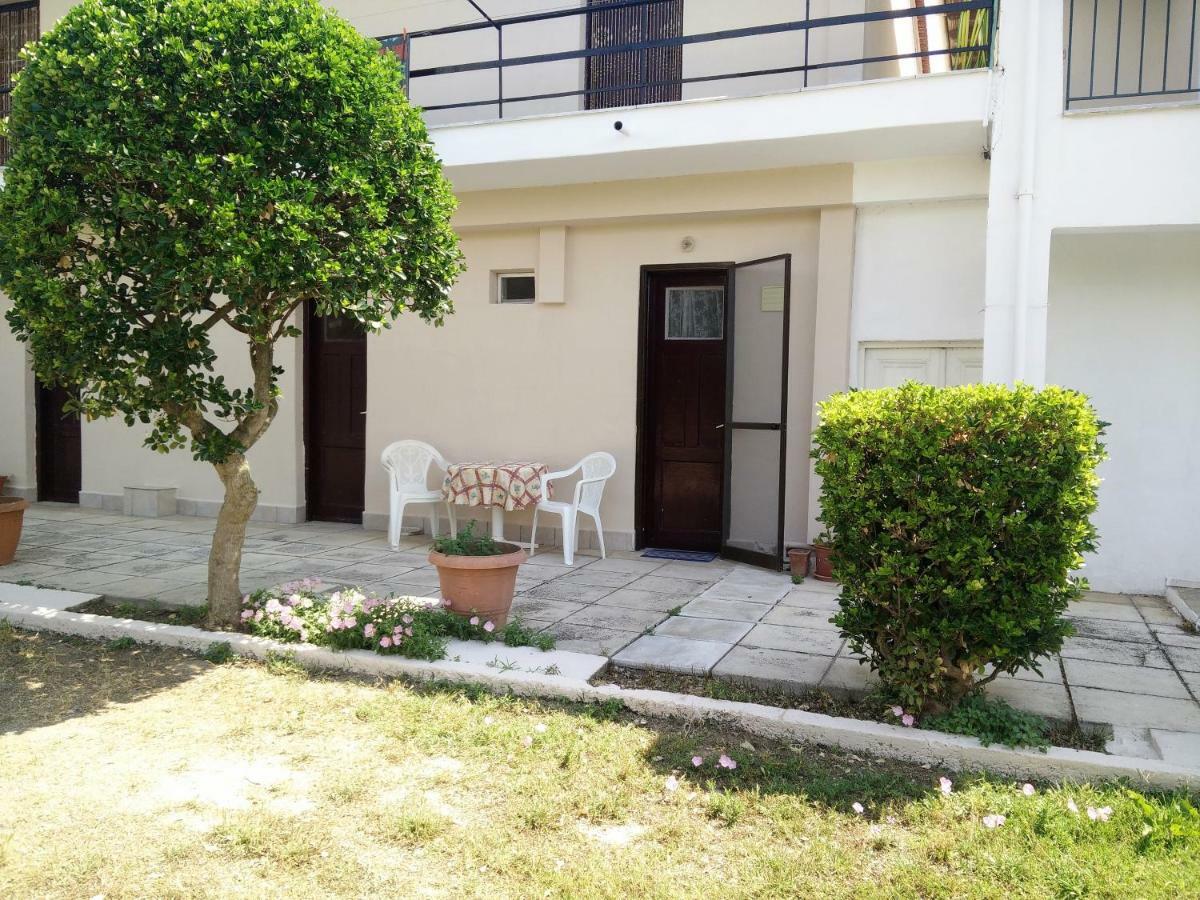 Seaside Studios I Sinakos Estate เอปาโนมี ภายนอก รูปภาพ